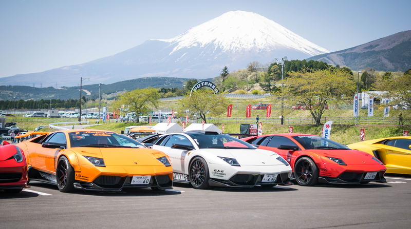 Illustration for article titled This Parking Lot Party Reveals Just How Wild Japan's Tuner Scene Can Get